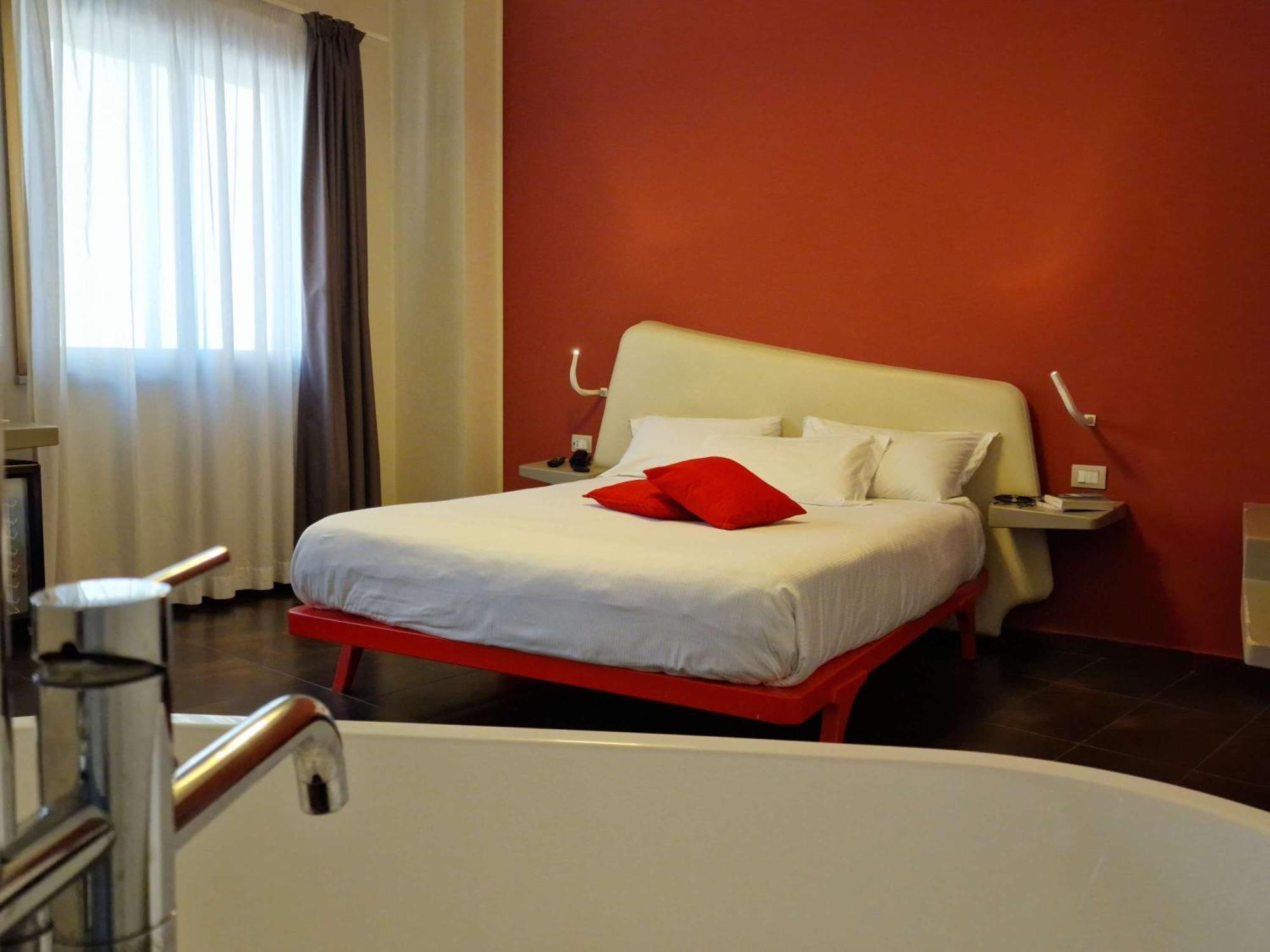 Ibis Styles Palermo President Hotel Exterior photo